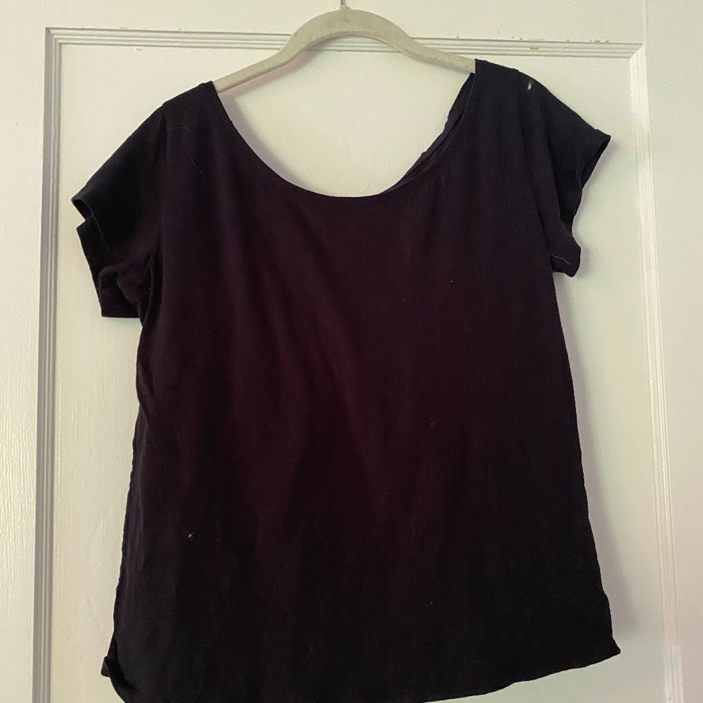 100% Cotton Everlane T-Shirt